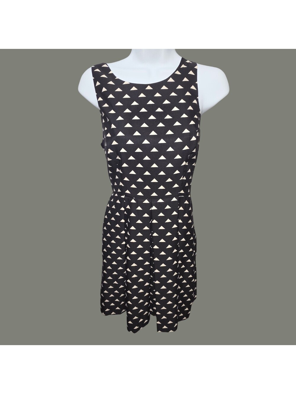 Forever 21 dress, size Small, new with tags